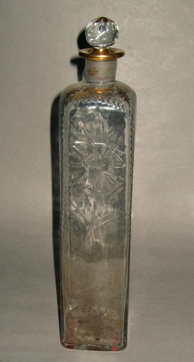 1957.0841 J, JJ Glass case bottle and stopper