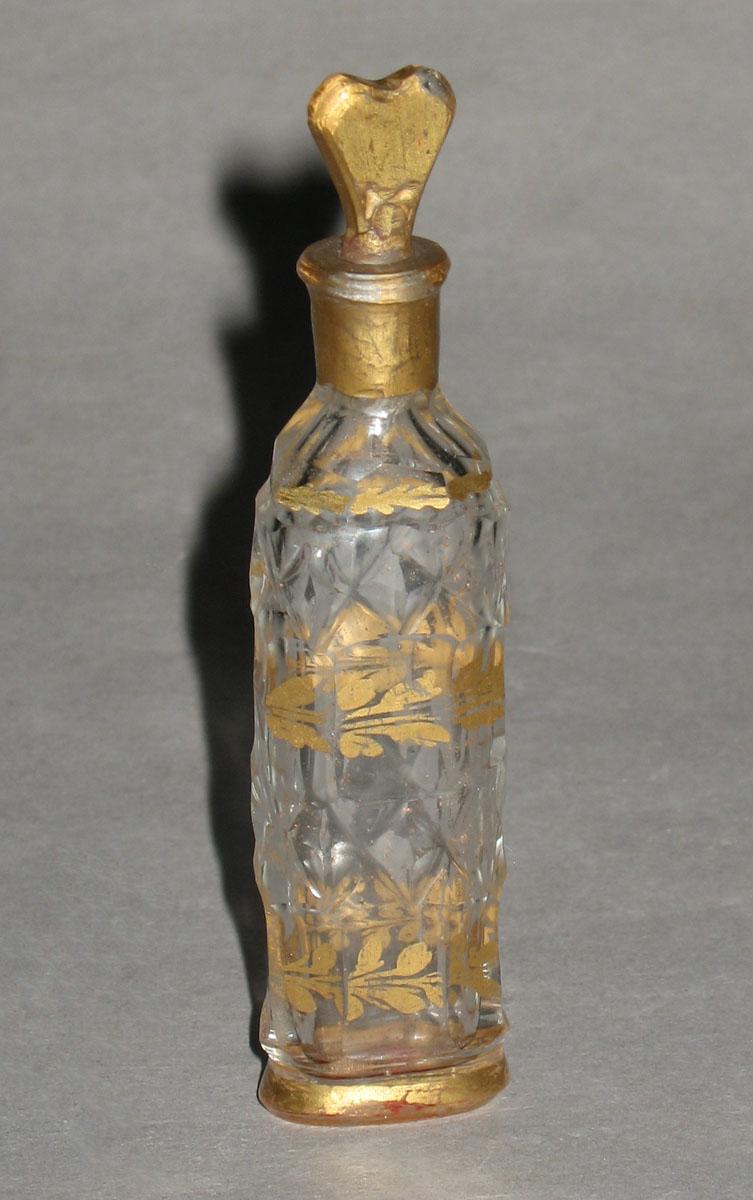 1957.0842 E Glass bottle