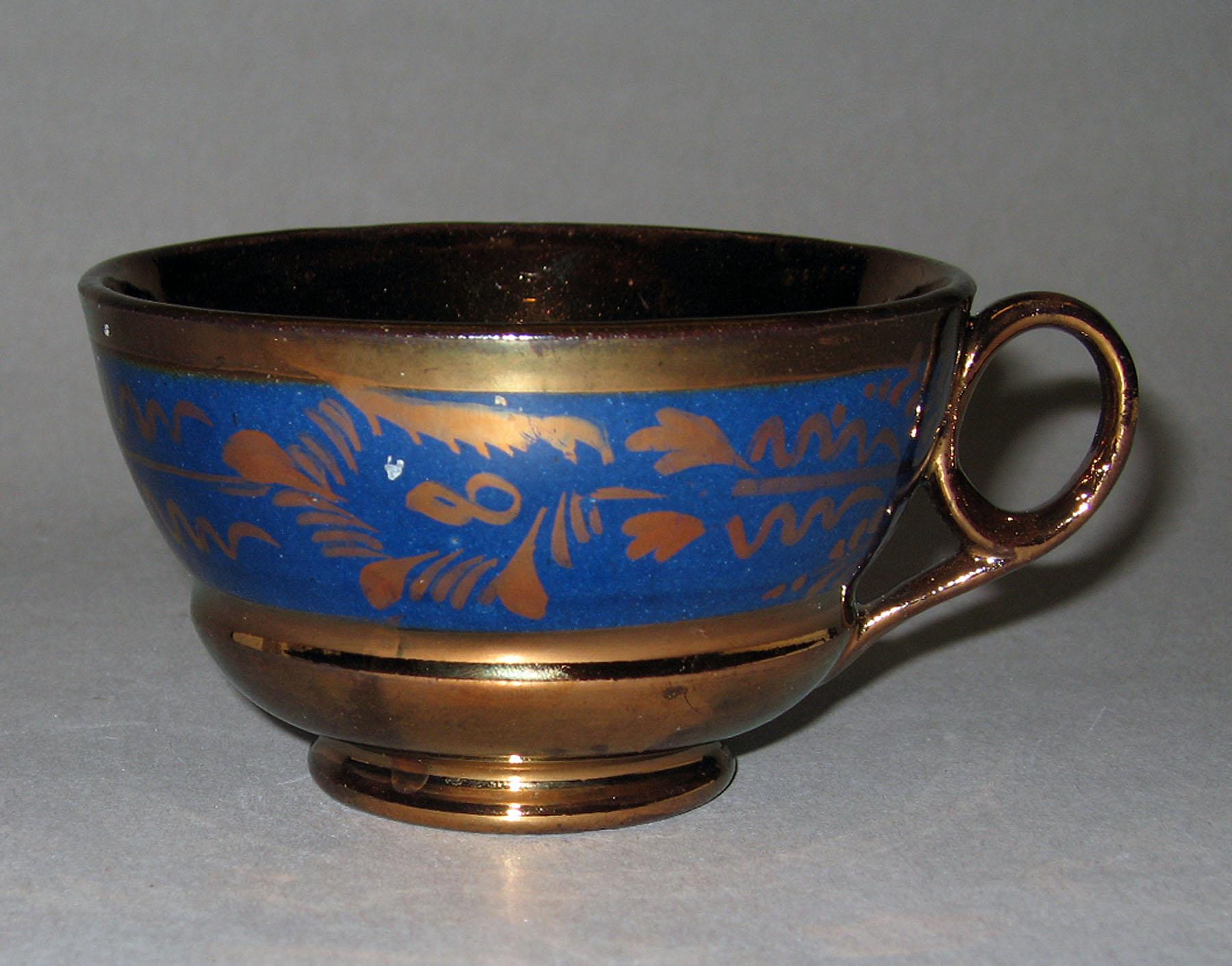 1972.0020 A Lusterware teacup