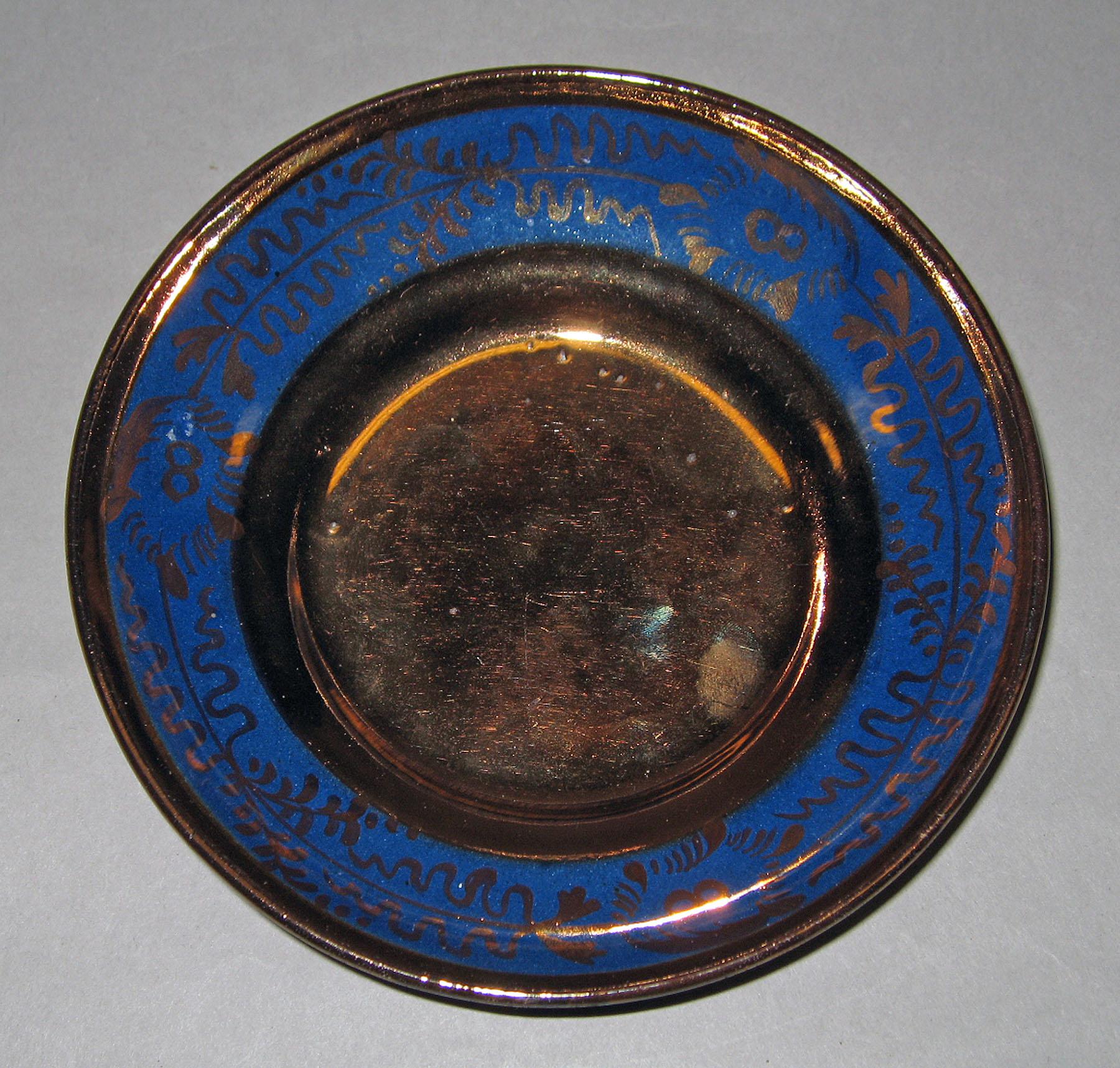 1972.0020 B Lusterware saucer