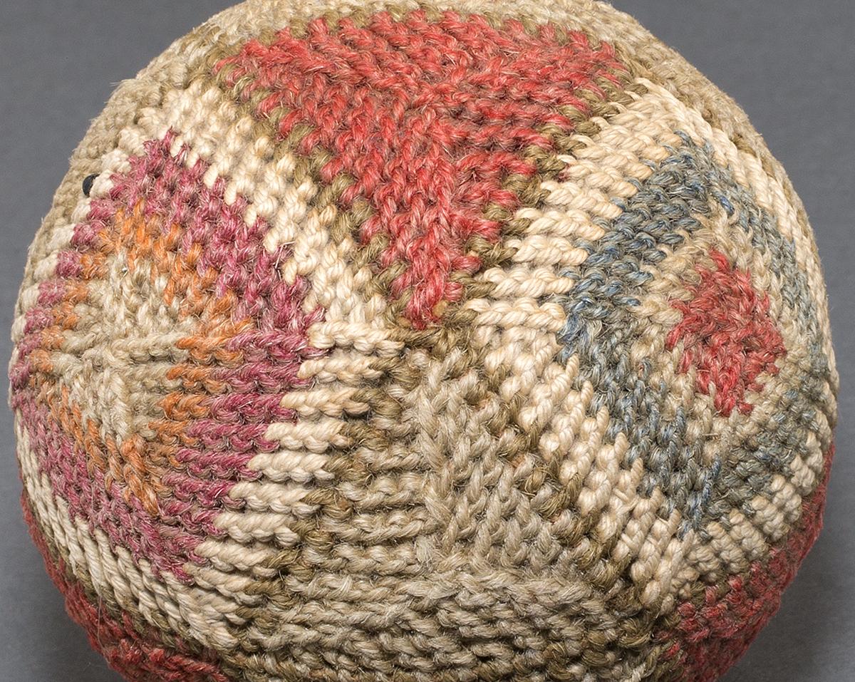 1952.0283.002 Toy Ball, View 3 Detail