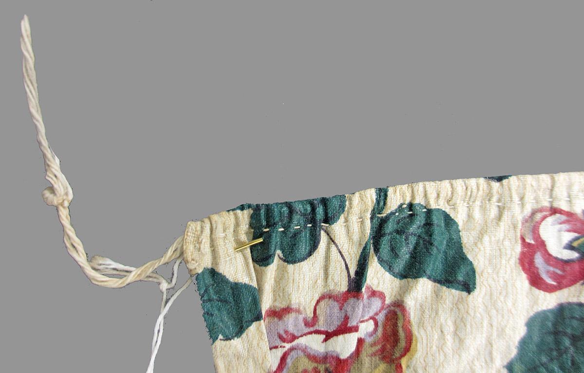 1972.0034 textile, printed detail 2