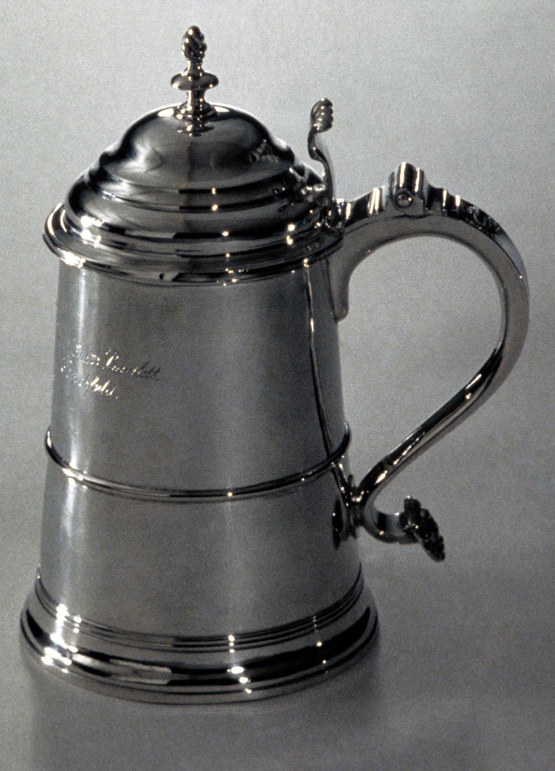 1957.0859.001 Tankard, view 3