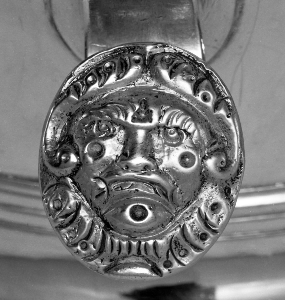 1957.0859.003 Handle detail