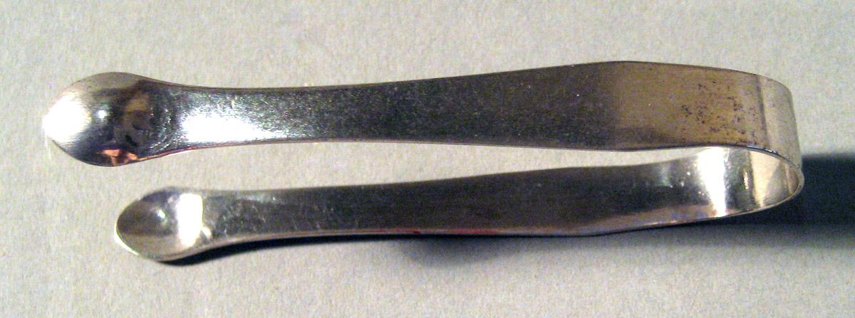 1972.0059 Silver Tongs view 2