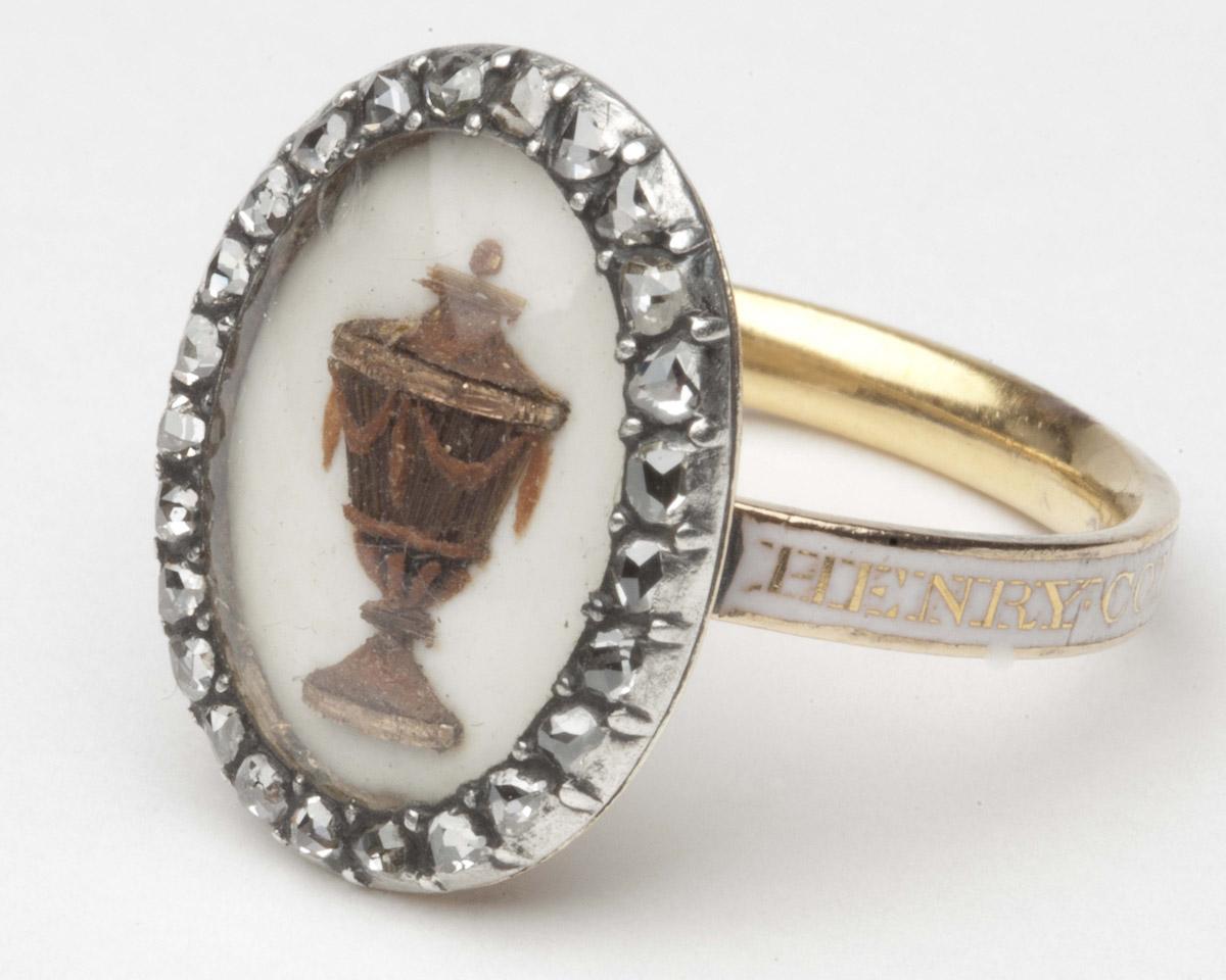 1972.0068 Mourning ring view 3