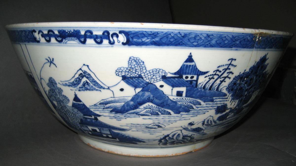 1972.0078 Porcelain Bowl view 1
