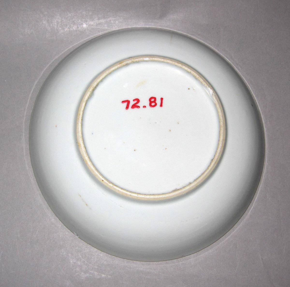 1972.0081 Porcelain dish
