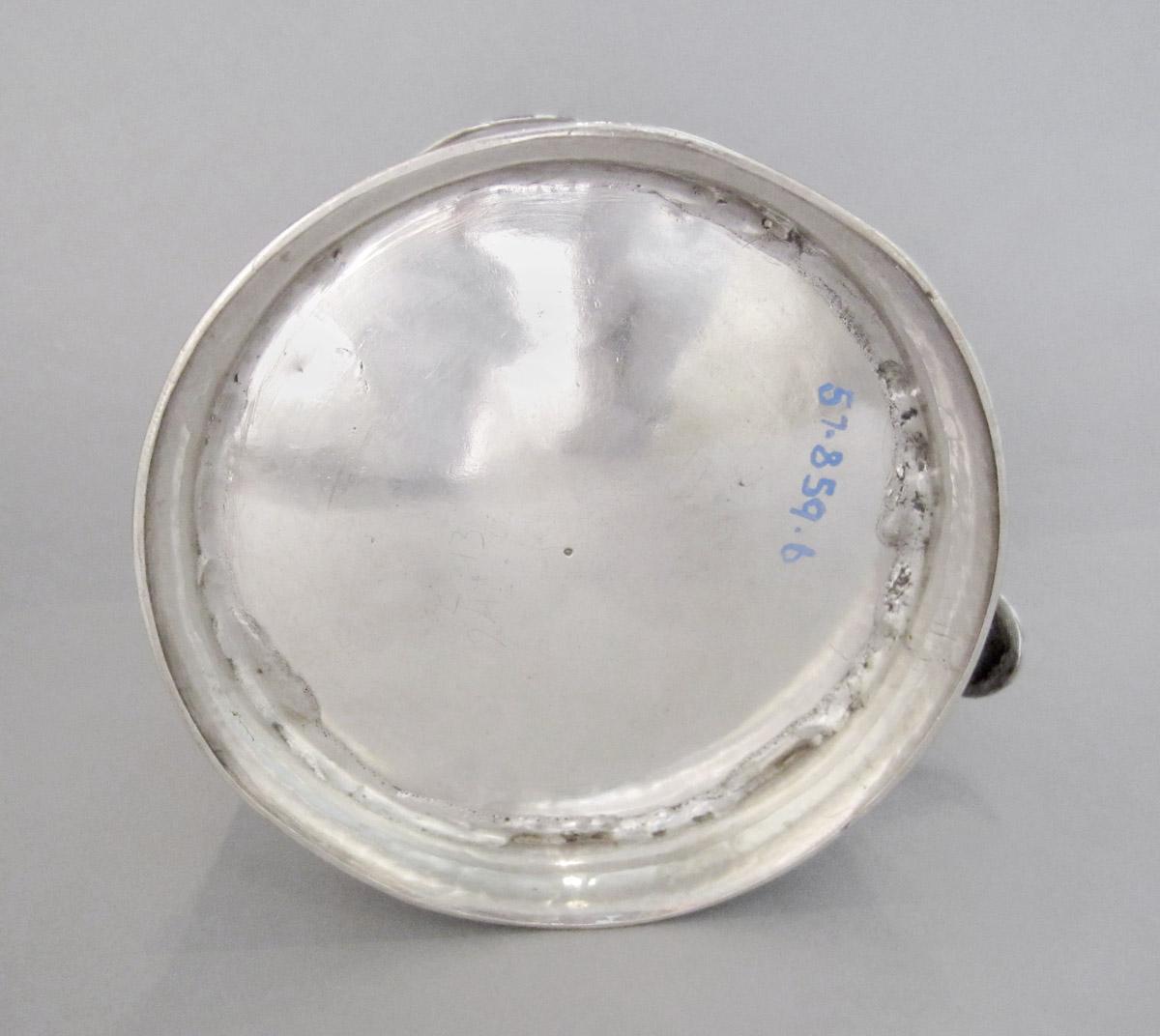 1957.0859.006 Tankard, underside