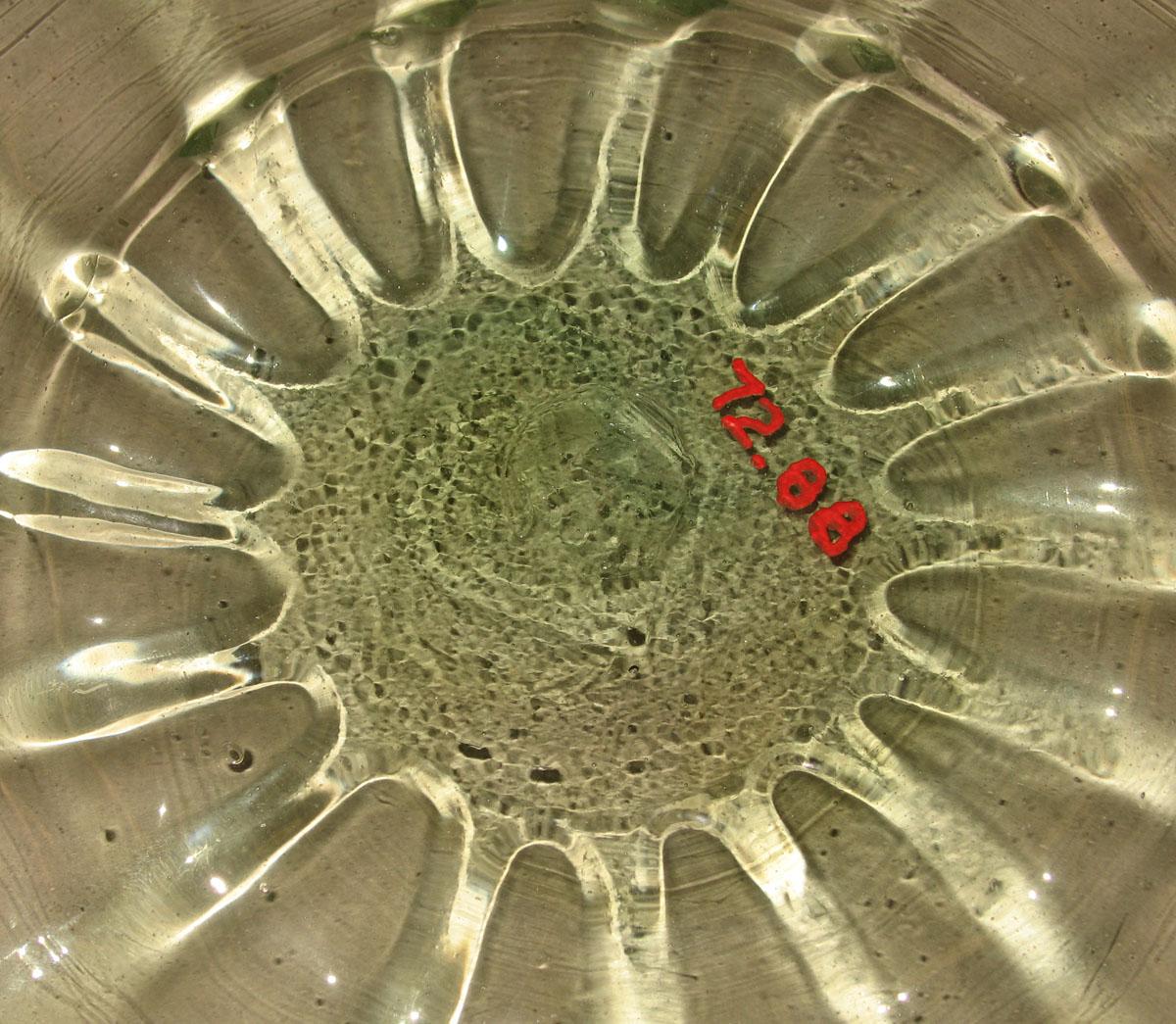 1972.0088 Glass plate (underside)