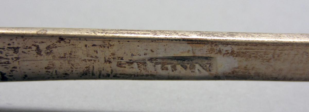 1972.0092 Silver Tongs mark 4