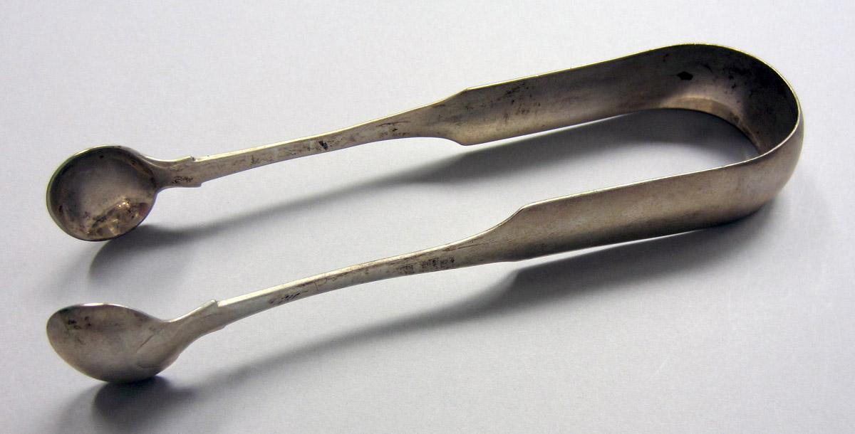 1972.0101 Silver Tongs view 1
