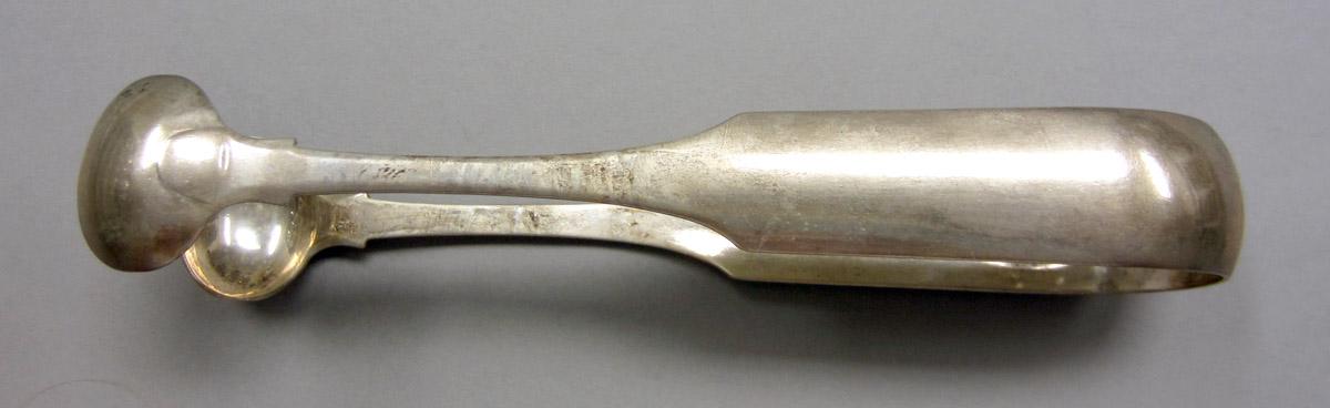 1972.0101 Silver Tongs view 2