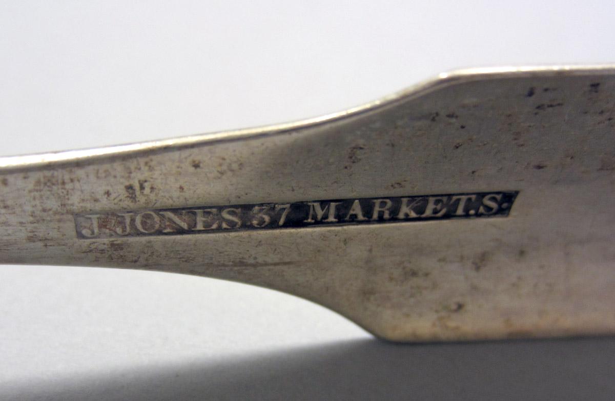 1972.0101 Silver Tongs mark