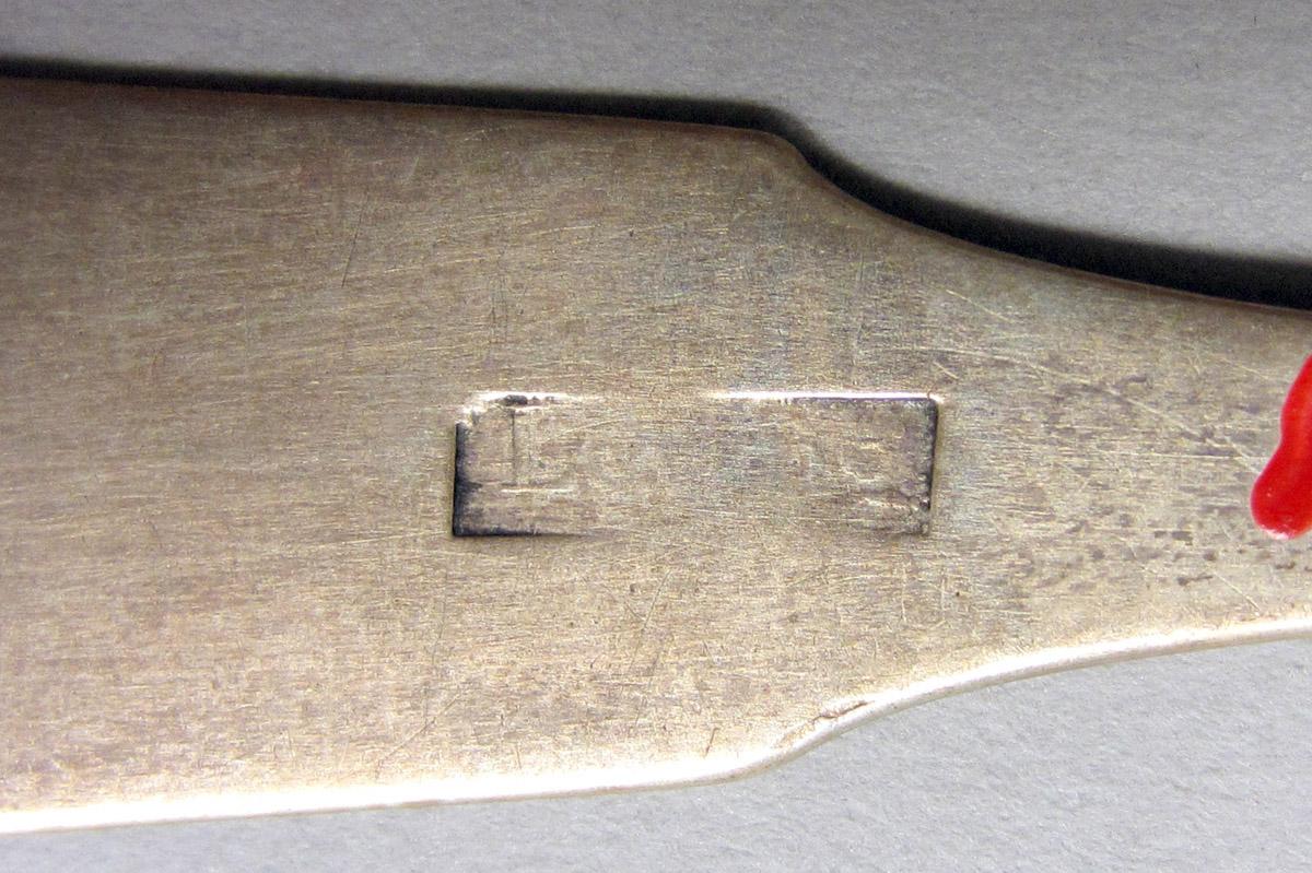 1972.0106.001 Silver Spoon mark