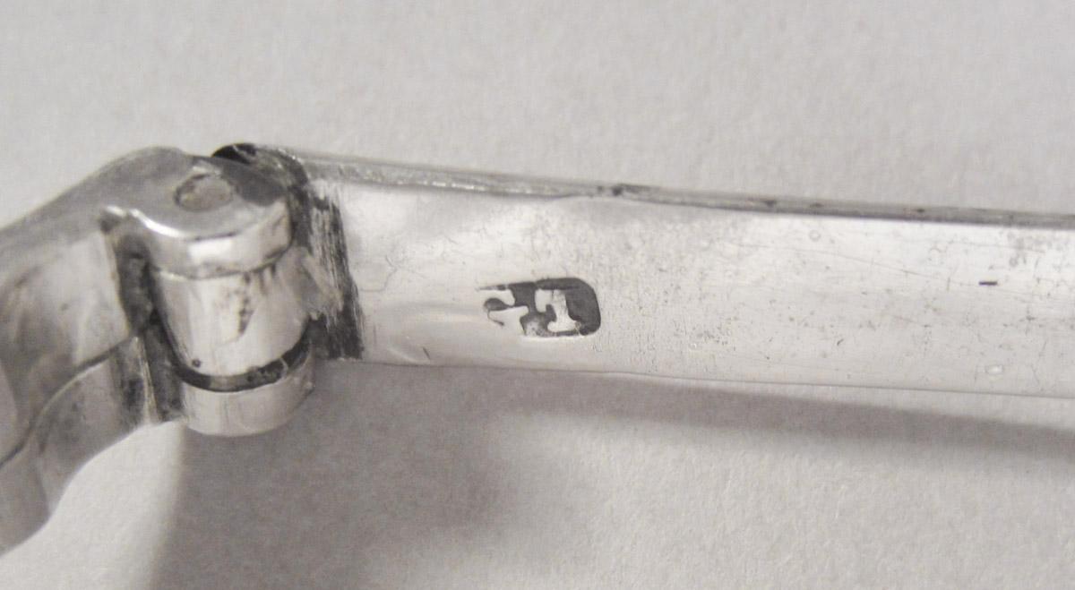 1972.0136 A Spectacles, mark 2