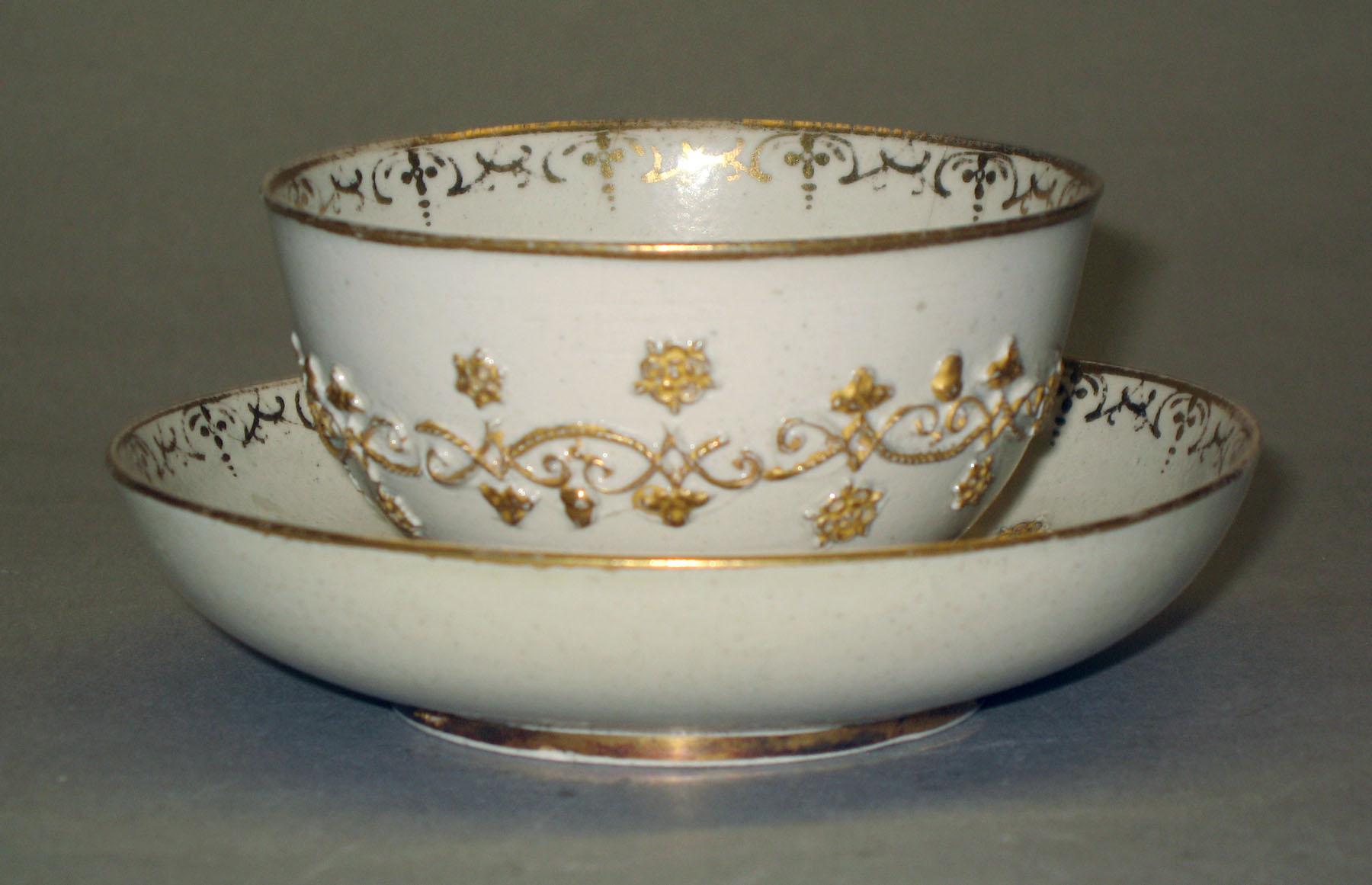 1972.0164 A, B Salt-glazed stoneware teabowl and saucer (view 2)
