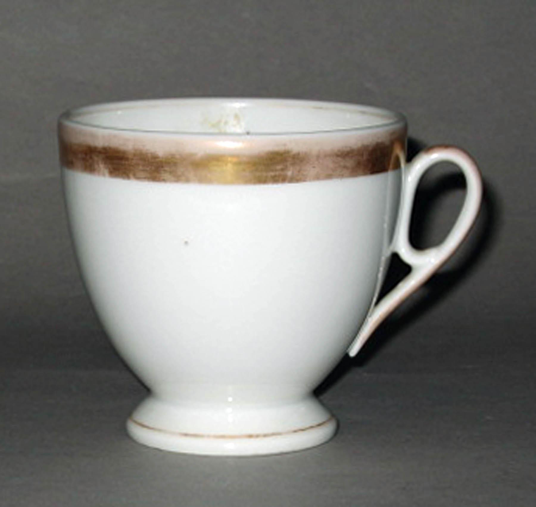1972.0288 Porcelain teacup
