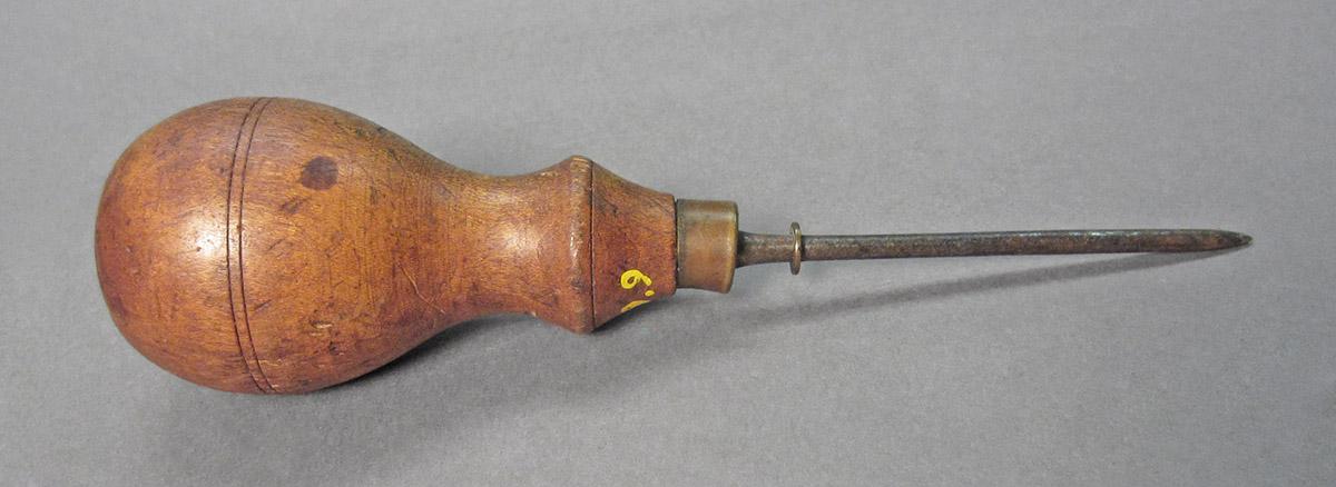1972.0289.009, Awl, side 2