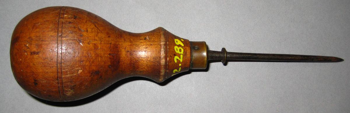 1972.0289.009 Tool (for wood)