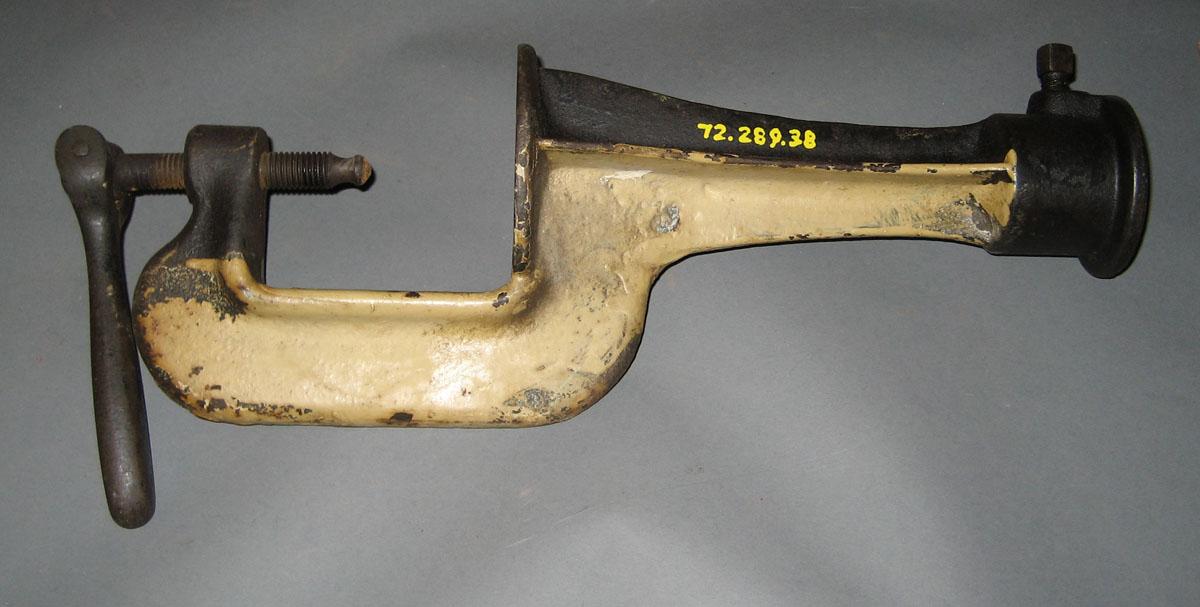 1972.0289.038 Standard