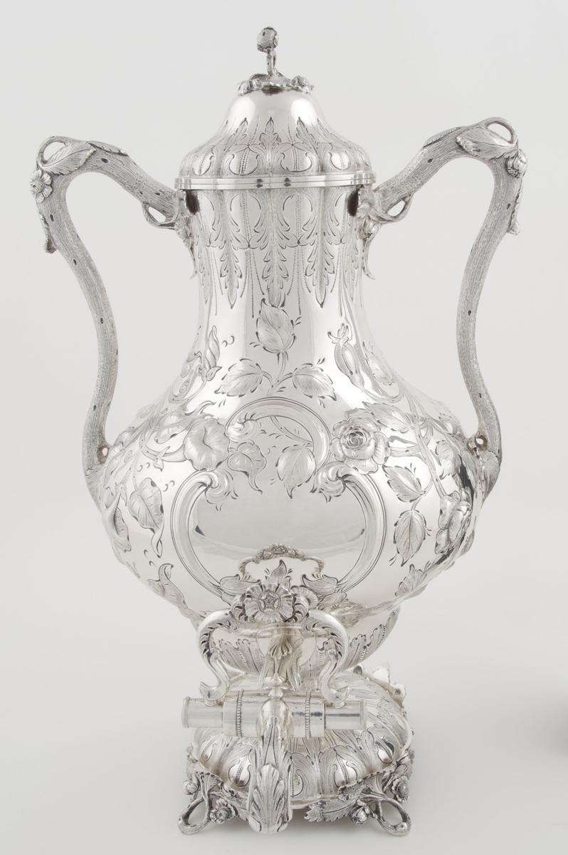 1972.0306.001 Urn