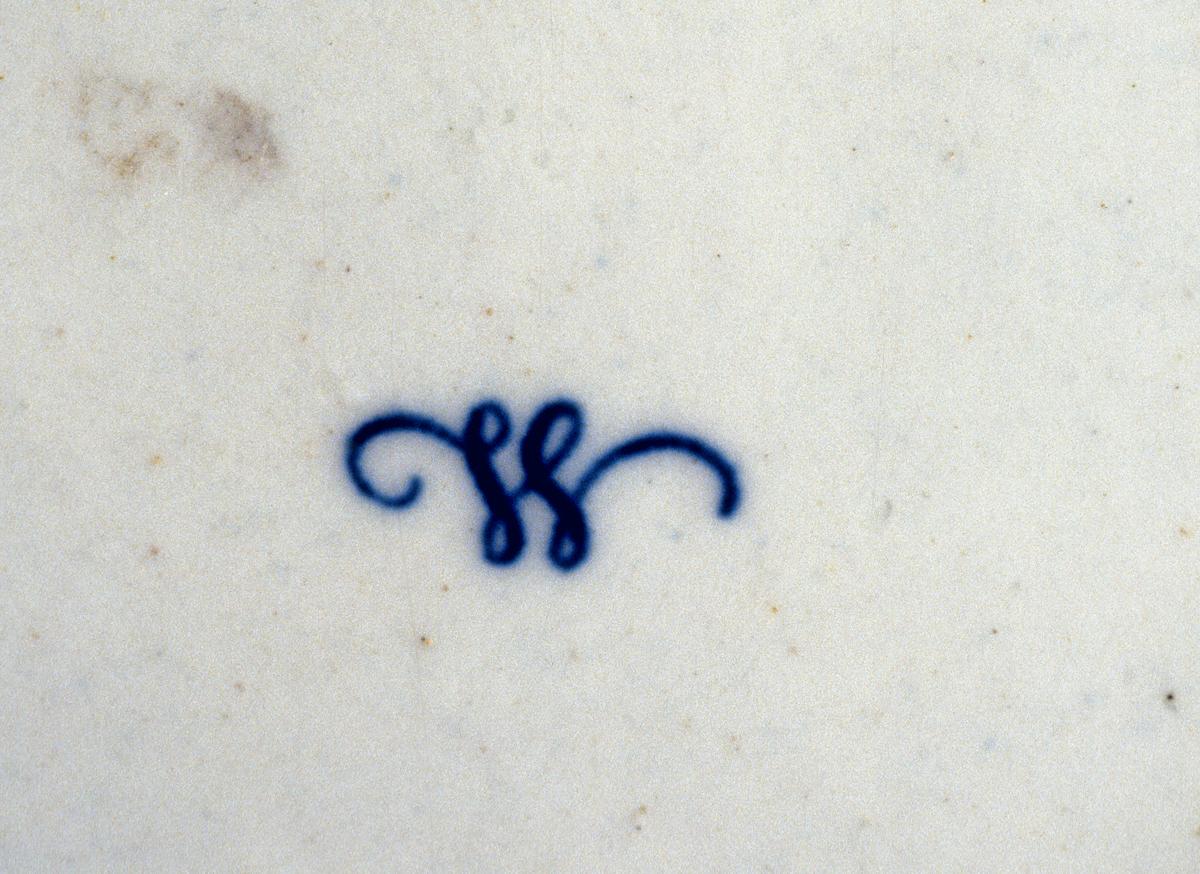 1972.0354 Stand, Mark