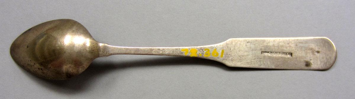 1972.0361 Teaspoon underside