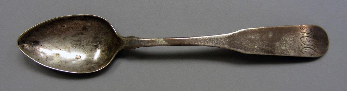 1972.0368 Teaspoon upper surface