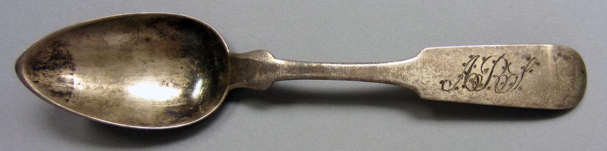 1972.0372 Teaspoon upper surface