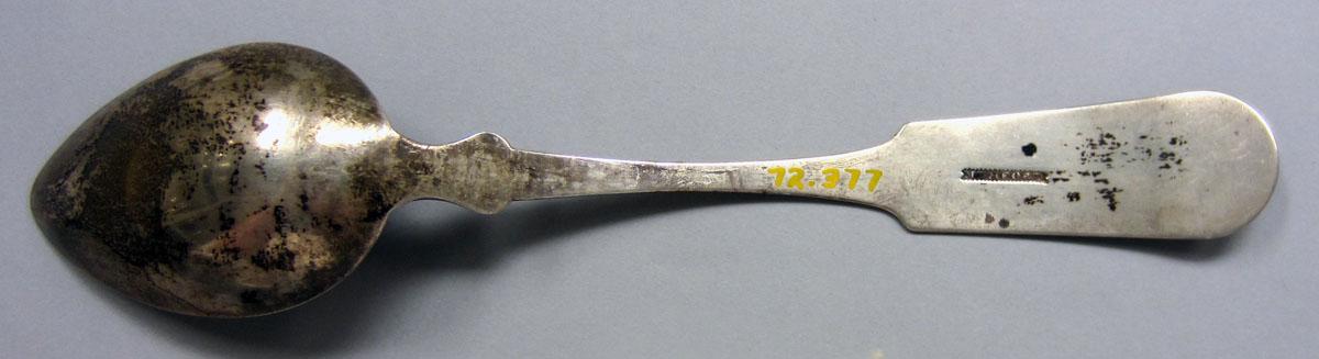 1972.0377 Tablespoon underside