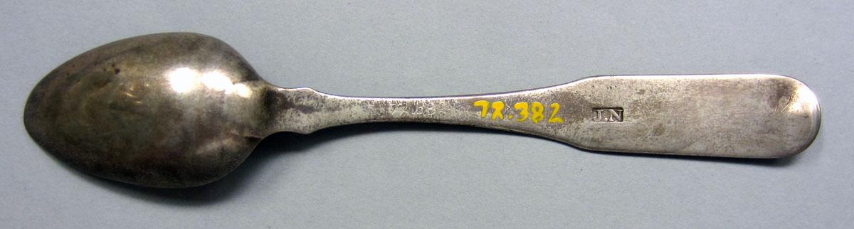 1972.0382 Teaspoon underside