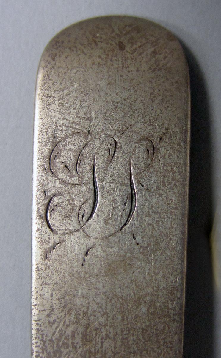 1972.0382 Teaspoon engraving