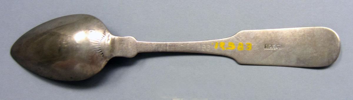 1972.0383 Teaspoon underside