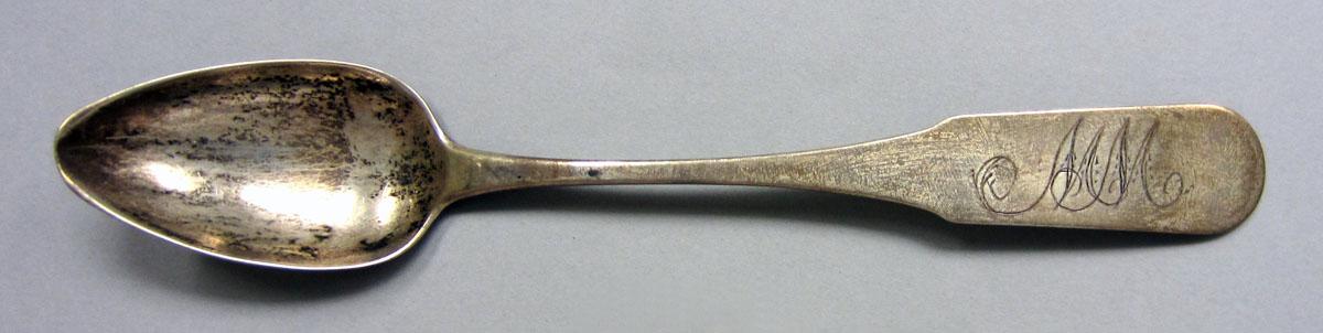 1972.0386 Teaspoon upper surface