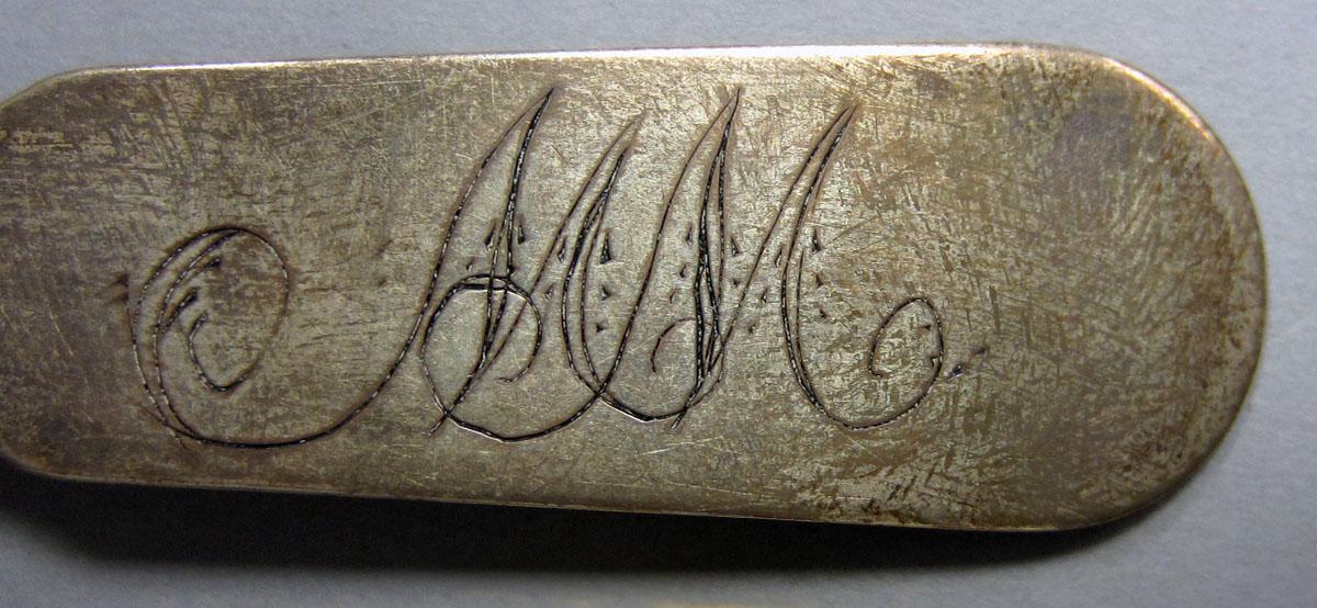 1972.0386 Teaspoon engraving