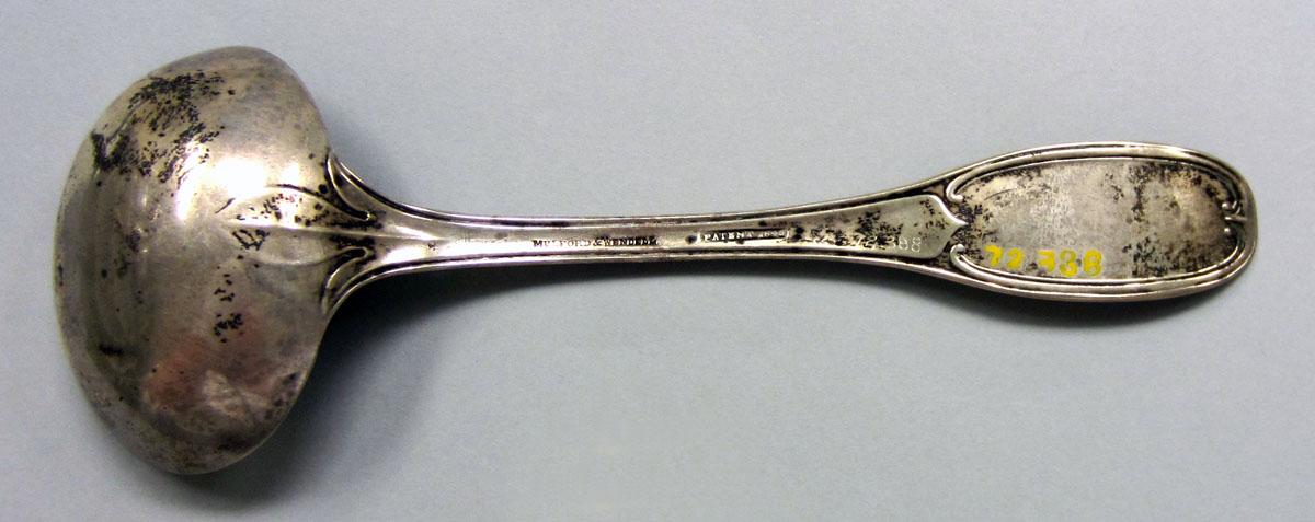 1972.0388 Sauce ladle underside