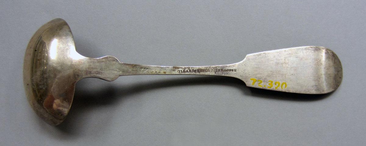 1972.0390 Sauce ladle underside