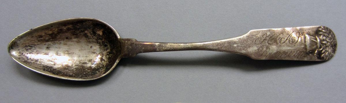 1972.0393 Teaspoon upper surface