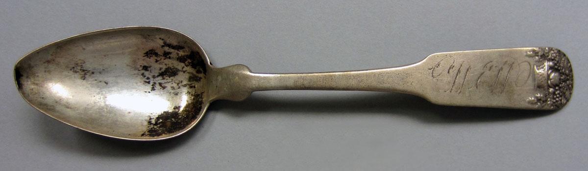 1972.0395 Teaspoon upper surface