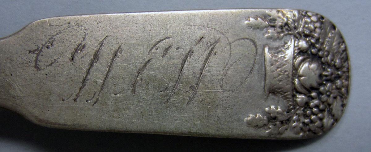 1972.0395 Teaspoon engraving