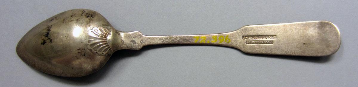 1972.0396 Teaspoon underside