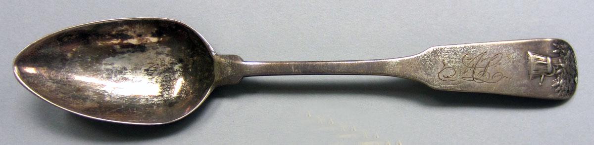 1972.0399 Teaspoon upper surface