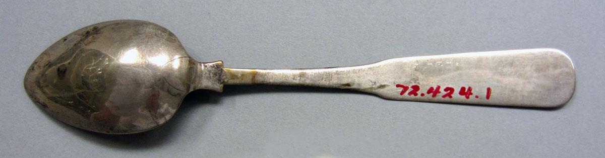 1972.0424.001 Teaspoon underside