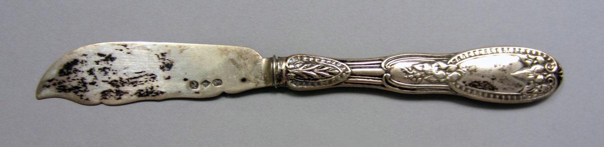 1972.0425.001 Butter knife underside