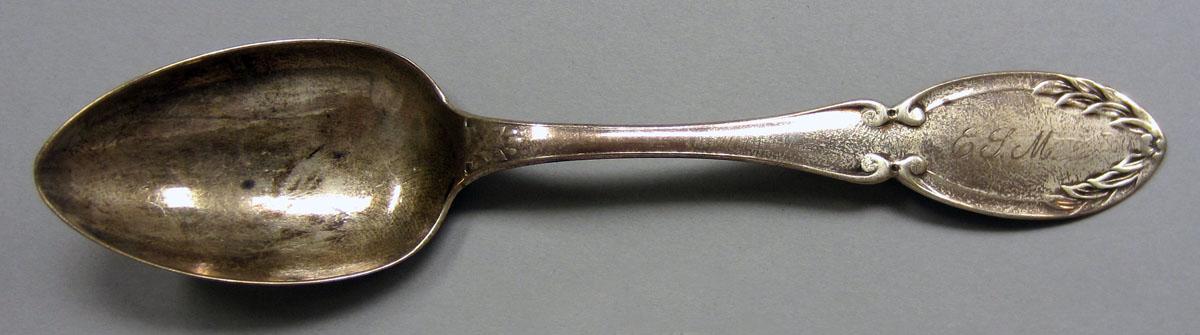 1972.0444 Teaspoon upper surface