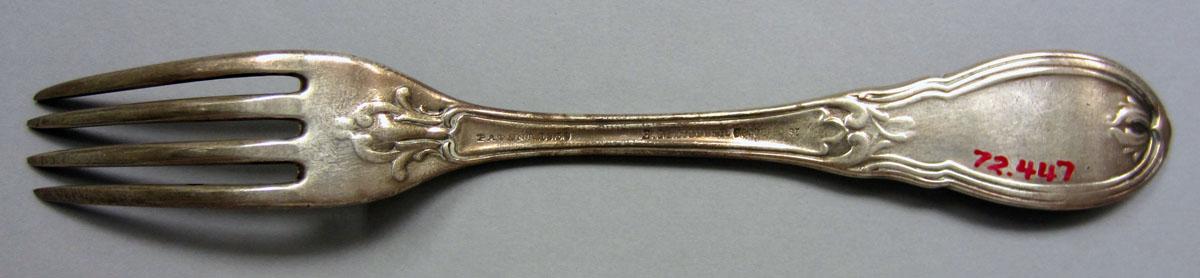 1972.0447 Fork underside