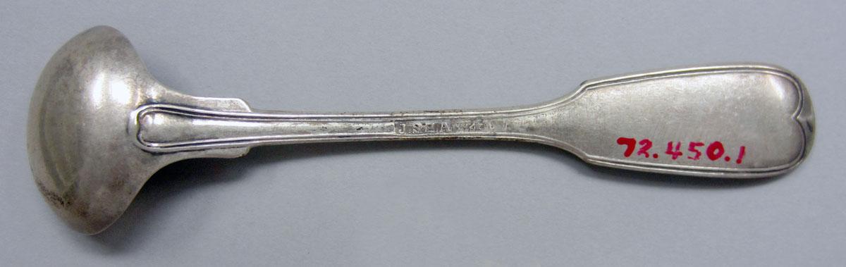1972.0450.001 Salt spoon underside