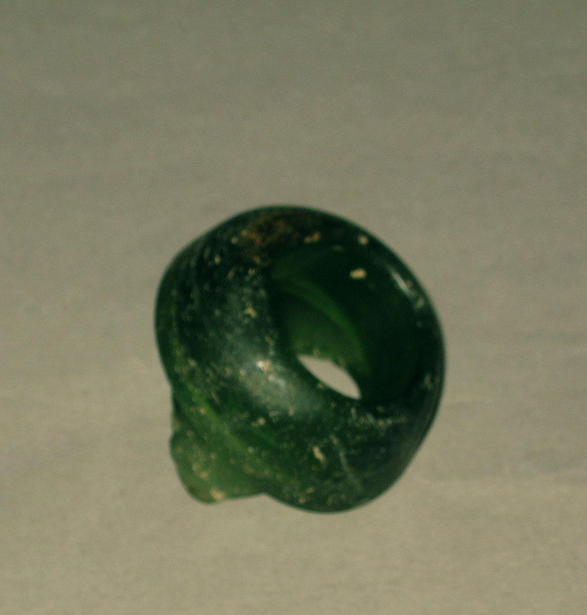 1972.0473.005 Glass fragment