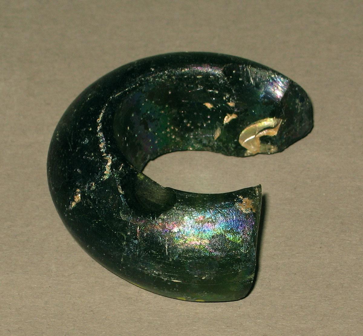 1972.0473.011 Glass fragment